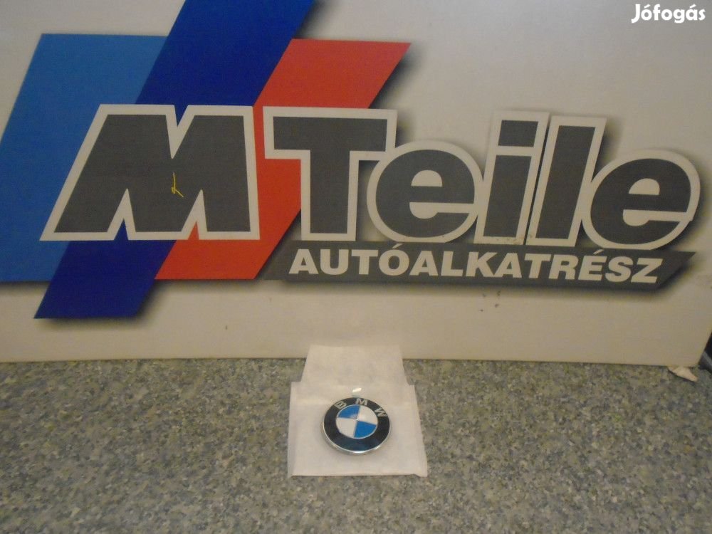 2DB [GYÁRI ÚJ] BMW / MTEILE EMBLÉMA | G05 / X5 | 7499154 | ELSŐ HÁTSÓ